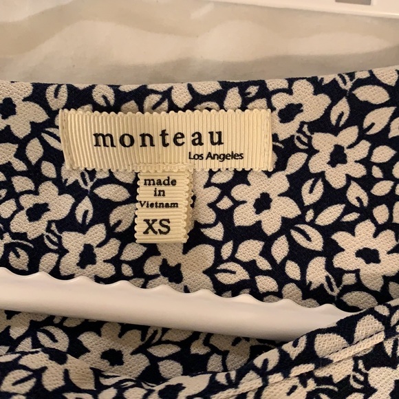 Blue and white floral top - Picture 2 of 2